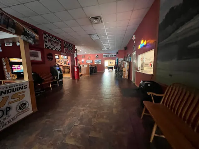 Pit Stop Sports Bar & Grill