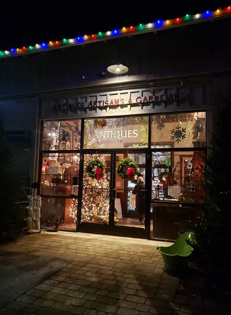 Cricket's Antiques & Garden Market