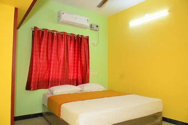 Thiruveesar family homestays