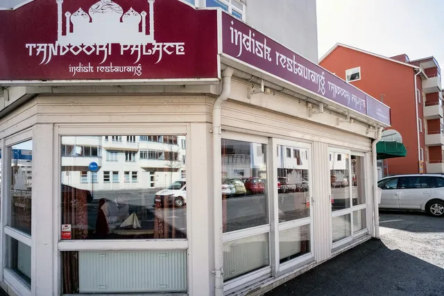 Tandoori Palace