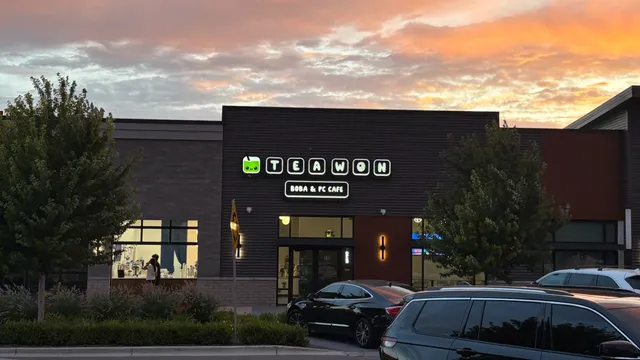 Tea Won Boba & PC Cafe