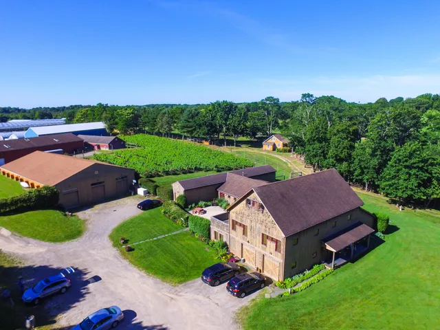 Cedar House on Sound B&B