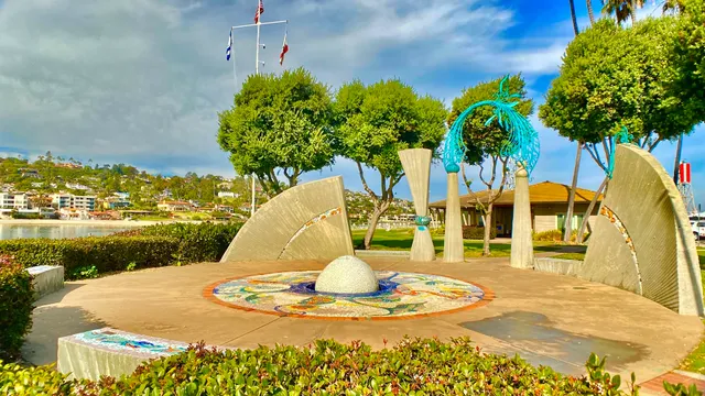 Public Art "Pearl Of The Pacific"