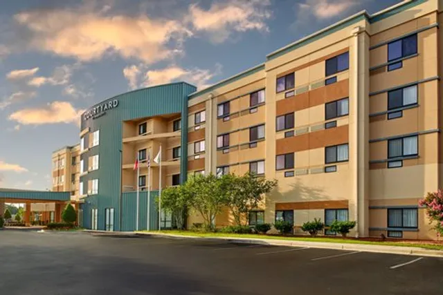 Courtyard by Marriott Warner Robins