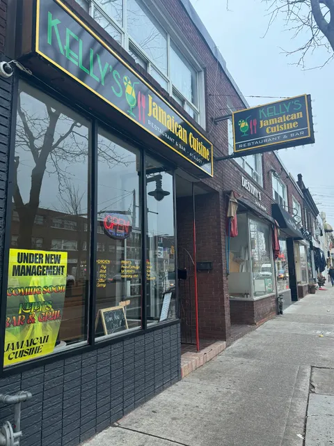 Kelly’s Restaurant & Bar