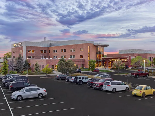 M Health Fairview Woodwinds Hospital