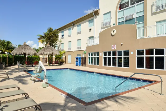 Holiday Inn Express & Suites Florida City-Gateway To Keys by IHG