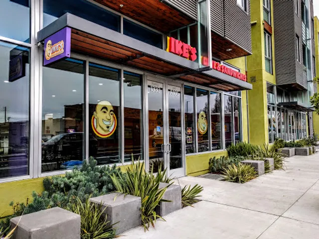 Ike's Love & Sandwiches