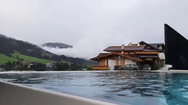 Going AAA Apartments WEST