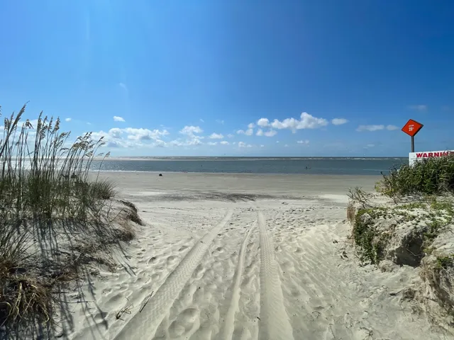 Station 28 1/2 - - Public Beach Access