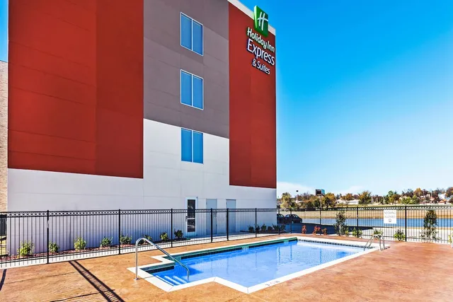 Holiday Inn Express & Suites Tulsa West - Sand Springs, an IHG Hotel