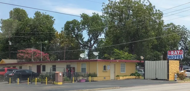 Ray Motel