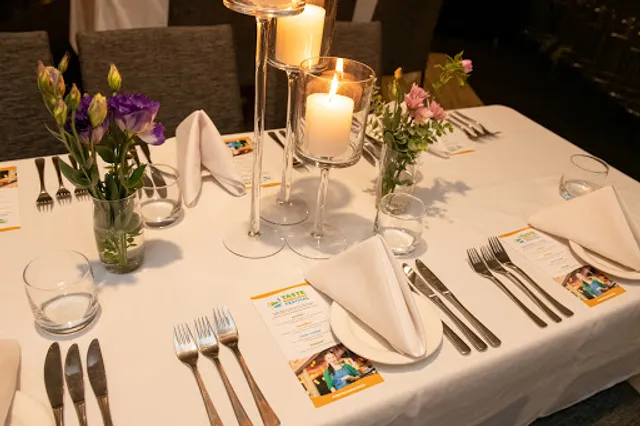 H20 Restaurant & Bar