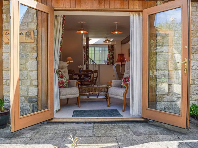 Carpenters' Barn Self Catering Cottage