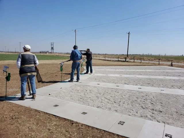 Hennessey Powder and String Club