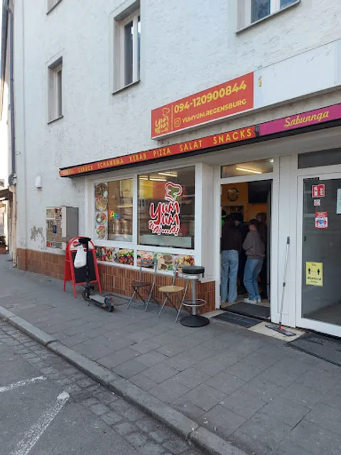 Yum Yum Restaurant / Regensburg