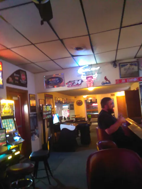 Right Stop Bar and Billiards