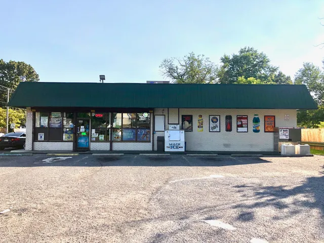 Quick Food and smoke shop