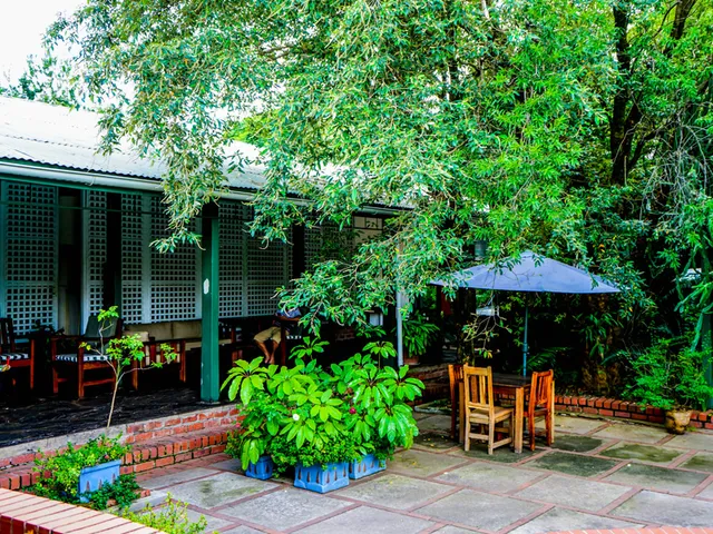 Mukwa Lodge & Restaurant