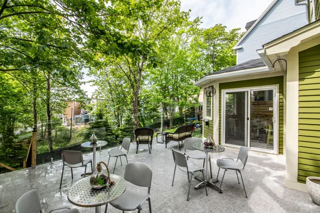 Elizabeth Manor Guest House