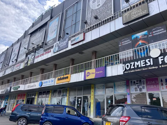 Dar Free Market Mall