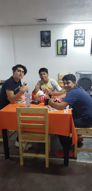 Hamburguesas Alex Burger & Football Ribs