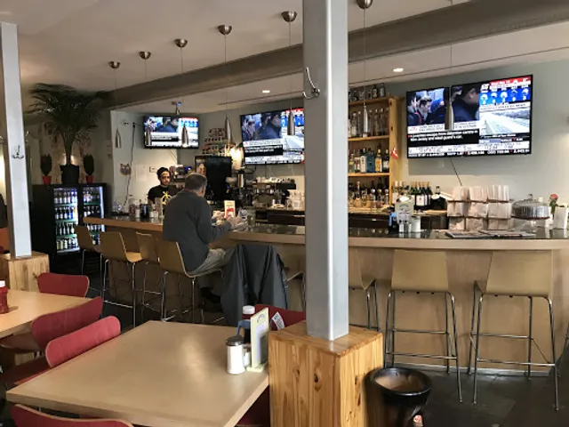 3 Eggs All Day Grill