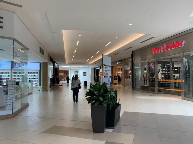 White Oaks Mall