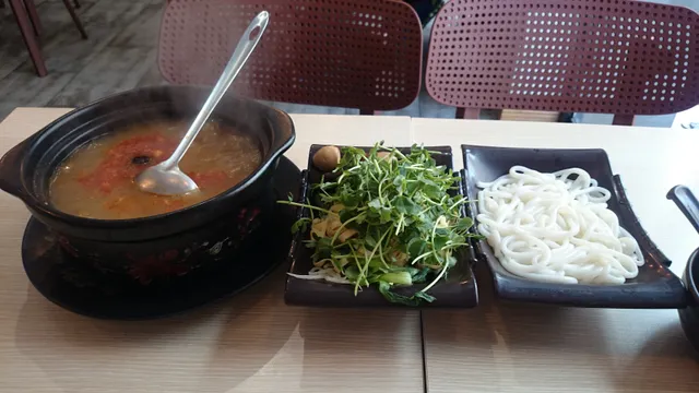 Yuntian Rice Noodles