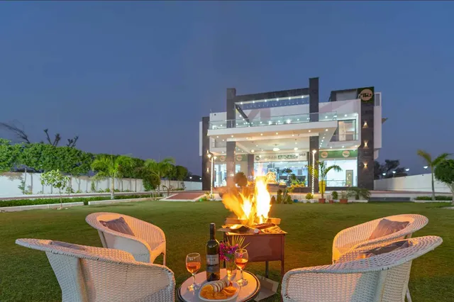 Radhaa Rani Resort - Best Farm House, Homestay, Party Place in Jaipur