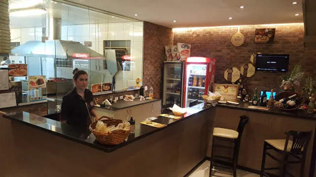 Brandi Pizzeria & Forneria