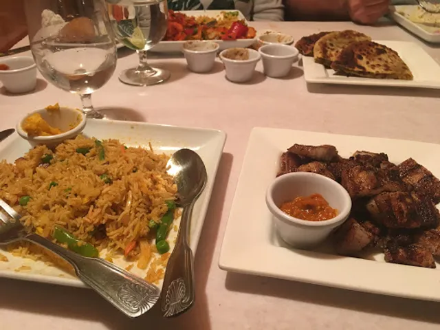 Everest Spice And Mask Bar