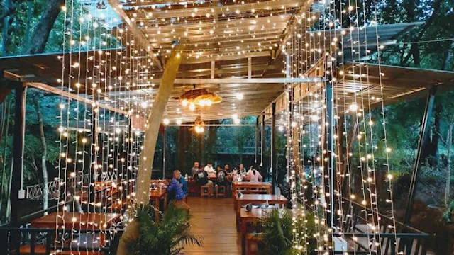 ร้านเพาะรัก@บ้านไร่อาจารย์หนวด