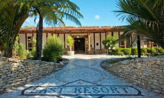 Last Resort Cafe & Bar