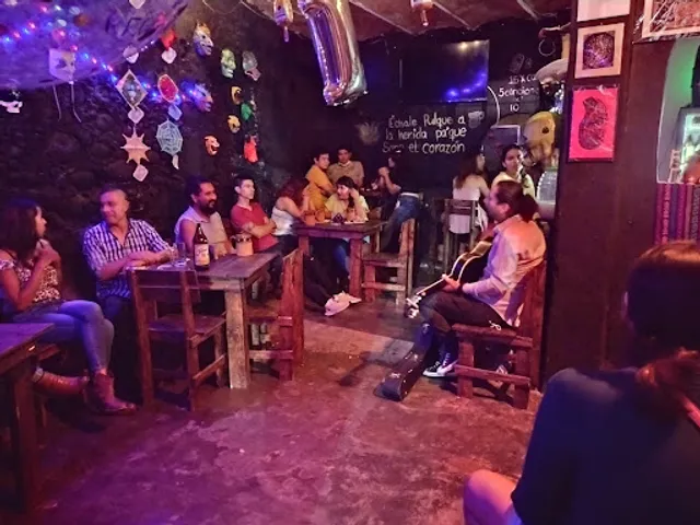 La 279, pulque mezcal, aguardiente y mas