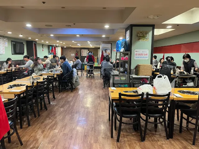 Daewoo Budaejjigae (Army Stew)