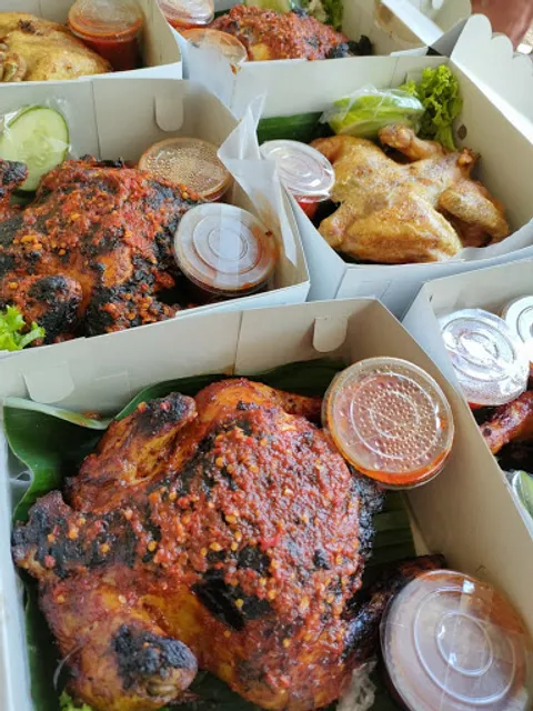 Gudeg Suroboyo Nyonya Lia