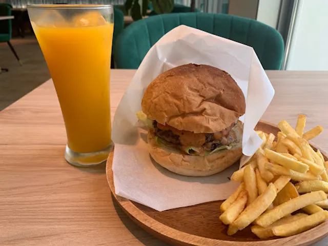 Restaurant HoKuLaNi（レストラン ホクラニ）