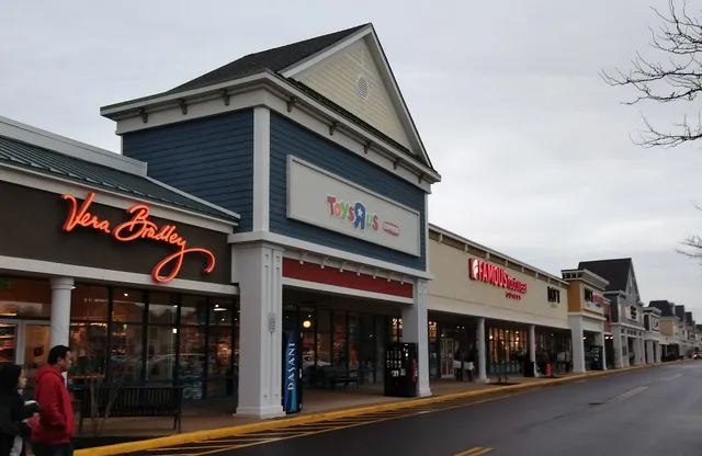 Vera Bradley Outlet