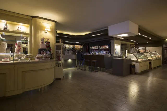 Officine Nautilus Multistore