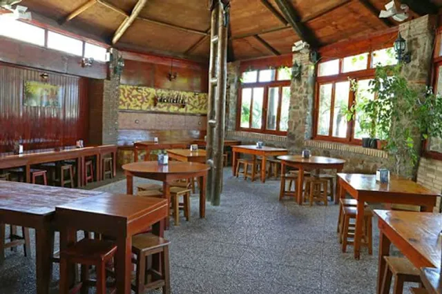 مطعم لا كانتينا