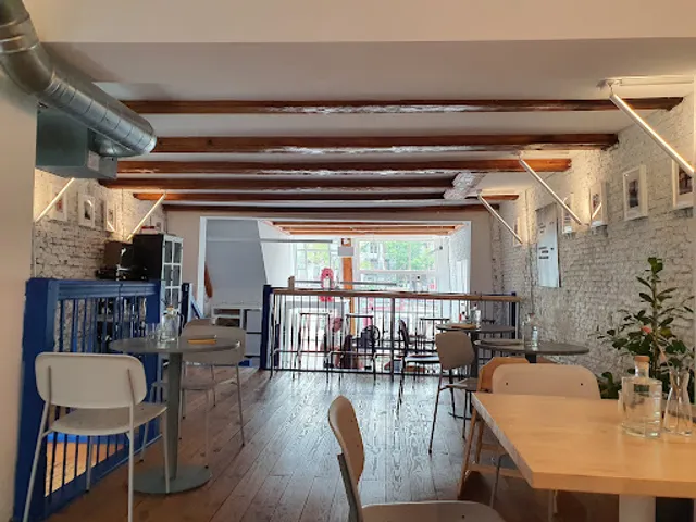 Blin Queen. Specialty pancakes, coffee & wine