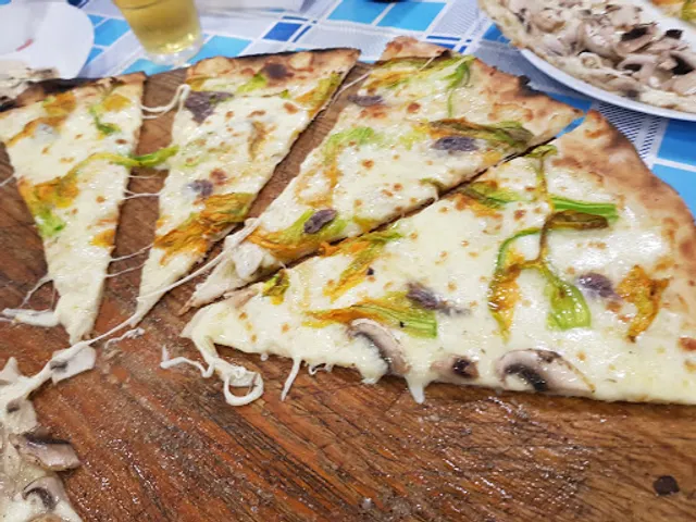 Pizzeria Bisteccheria Fuori Campo