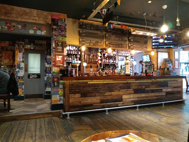 Six Barrel Drafthouse