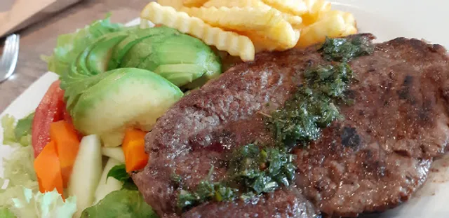 La Plaza Bar & Grill Moquegua