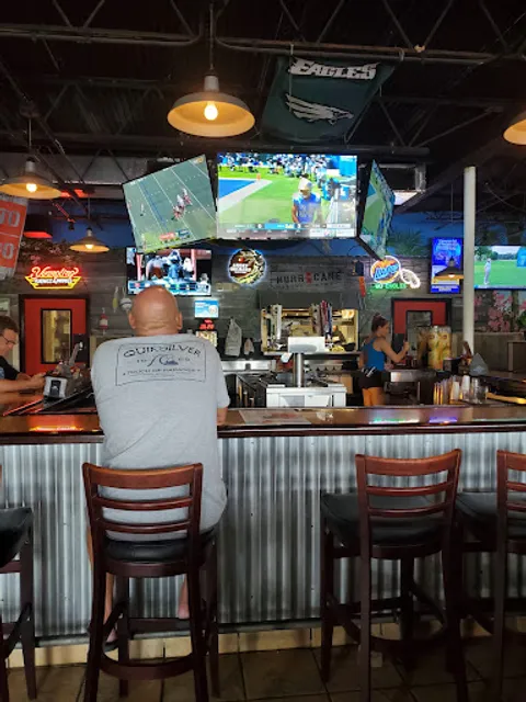 Hurricane Grill & Wings-Jensen Beach