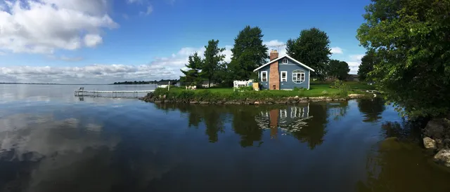 Norwegian Bay Cottage