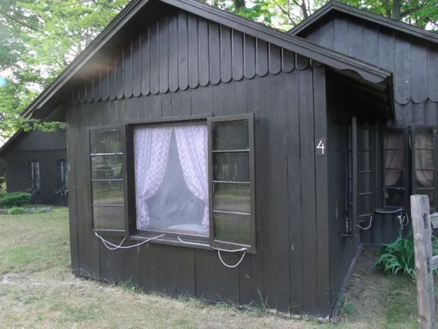 White Lake Log Cabin Resort