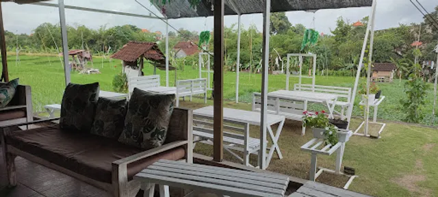 Kula Resto & Tonie's Seafood