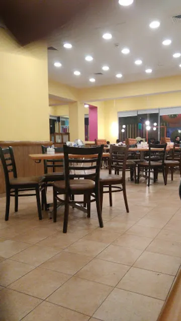 Portón Plaza Universidad